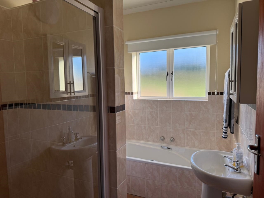 4 Bedroom Property for Sale in Stilbaai Wes Western Cape